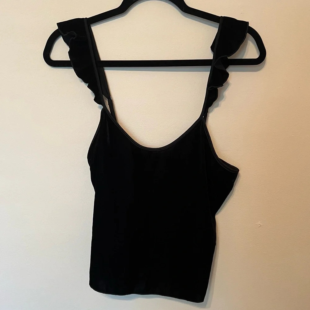 Victoria’s Secret crop flutter velvet tank black medium